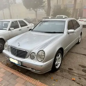 Mercedes-Benz E class, 2001