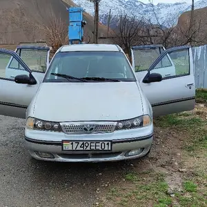 Daewoo Nexia, 1996