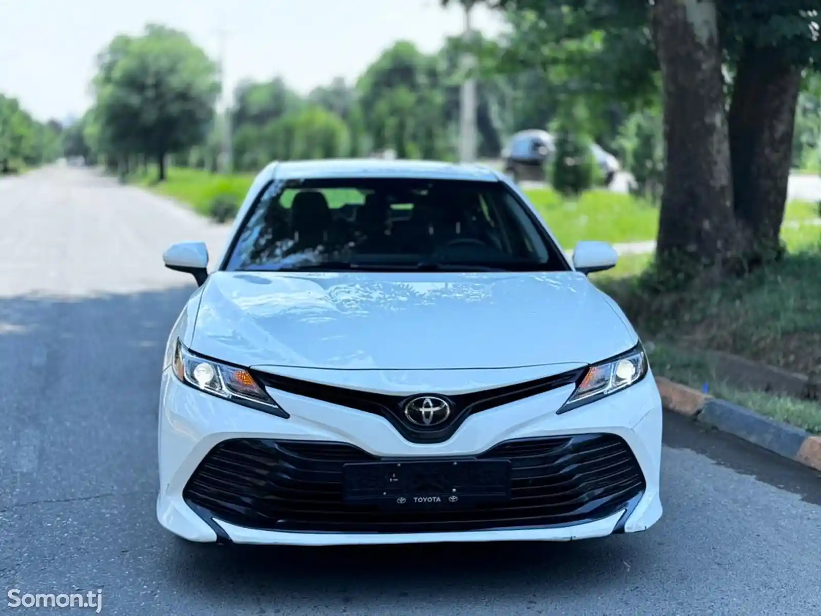 Toyota Camry, 2018-1