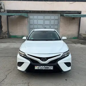 Toyota Camry, 2019