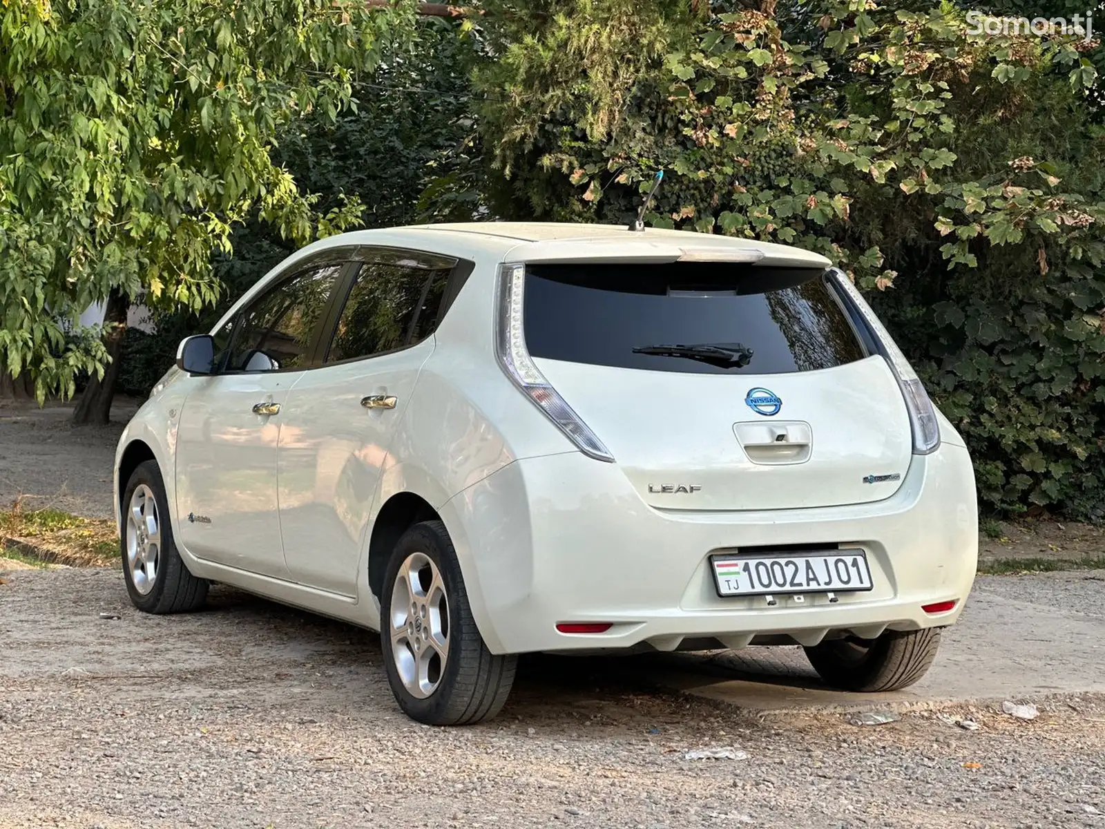 Nissan Leaf, 2011-6