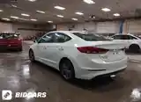 Hyundai Elantra, 2017-4