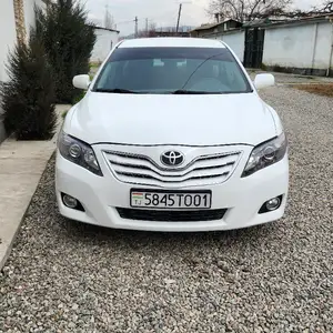 Toyota Camry, 2011