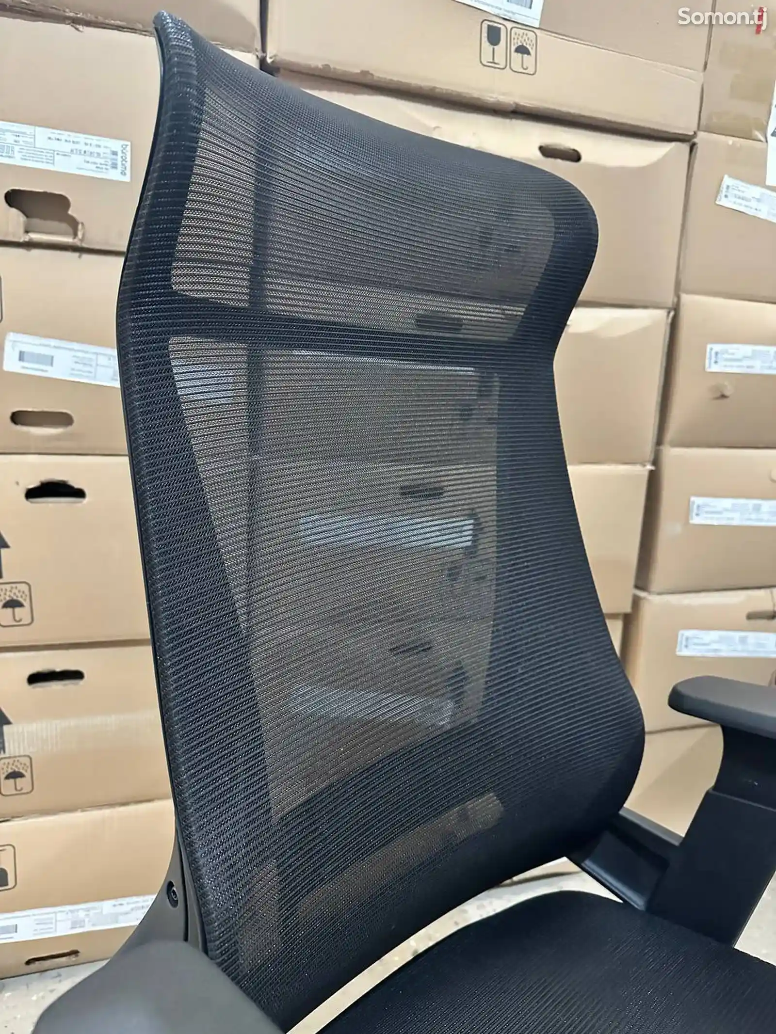 Офисное кресло 9016 Black/9018 Grey-6