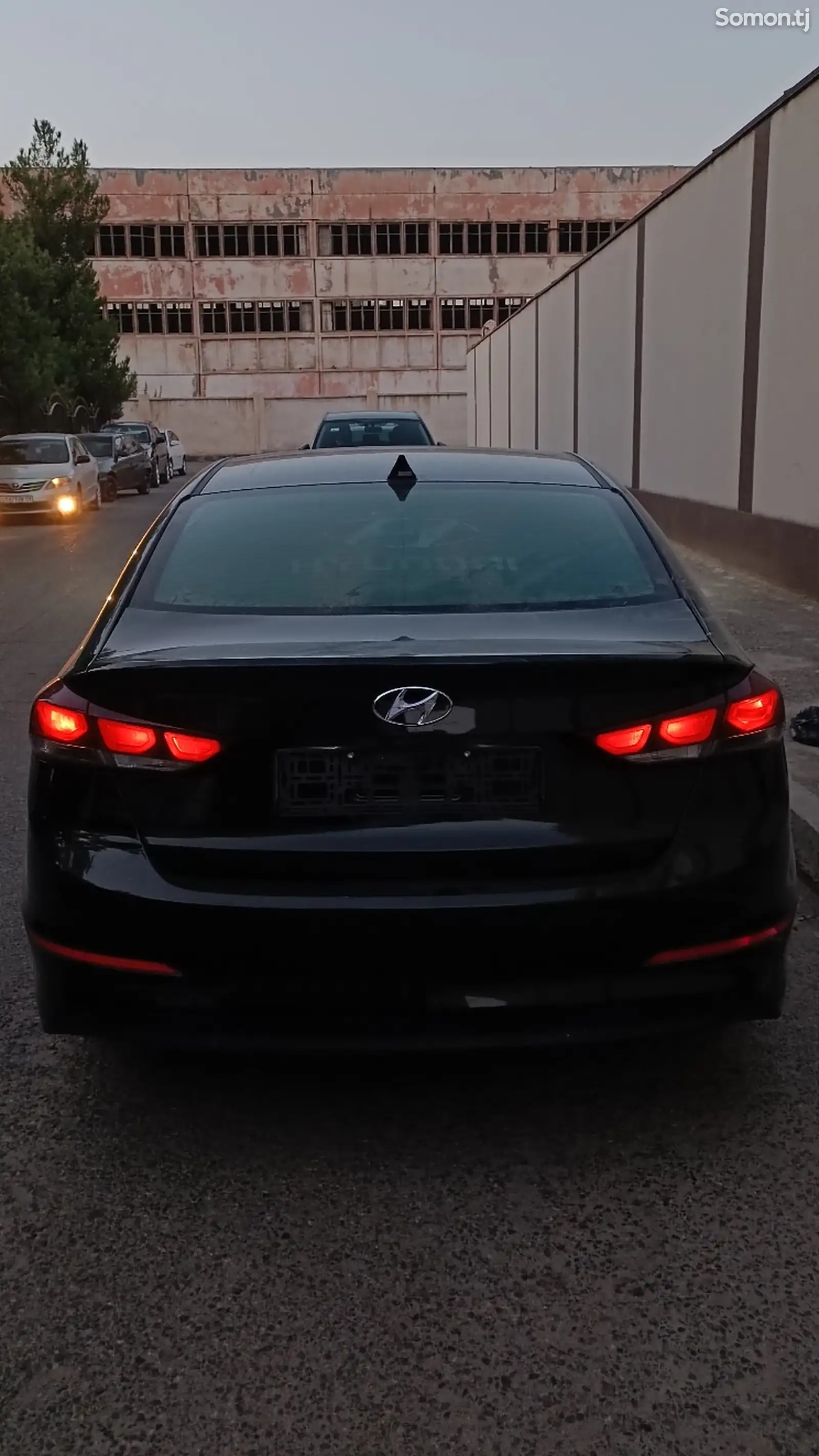 Hyundai Elantra, 2017-4