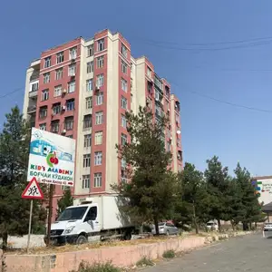 2-комн. квартира, 5 этаж, 70м², 102мкр