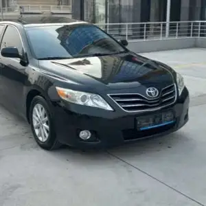 Toyota Camry, 2011