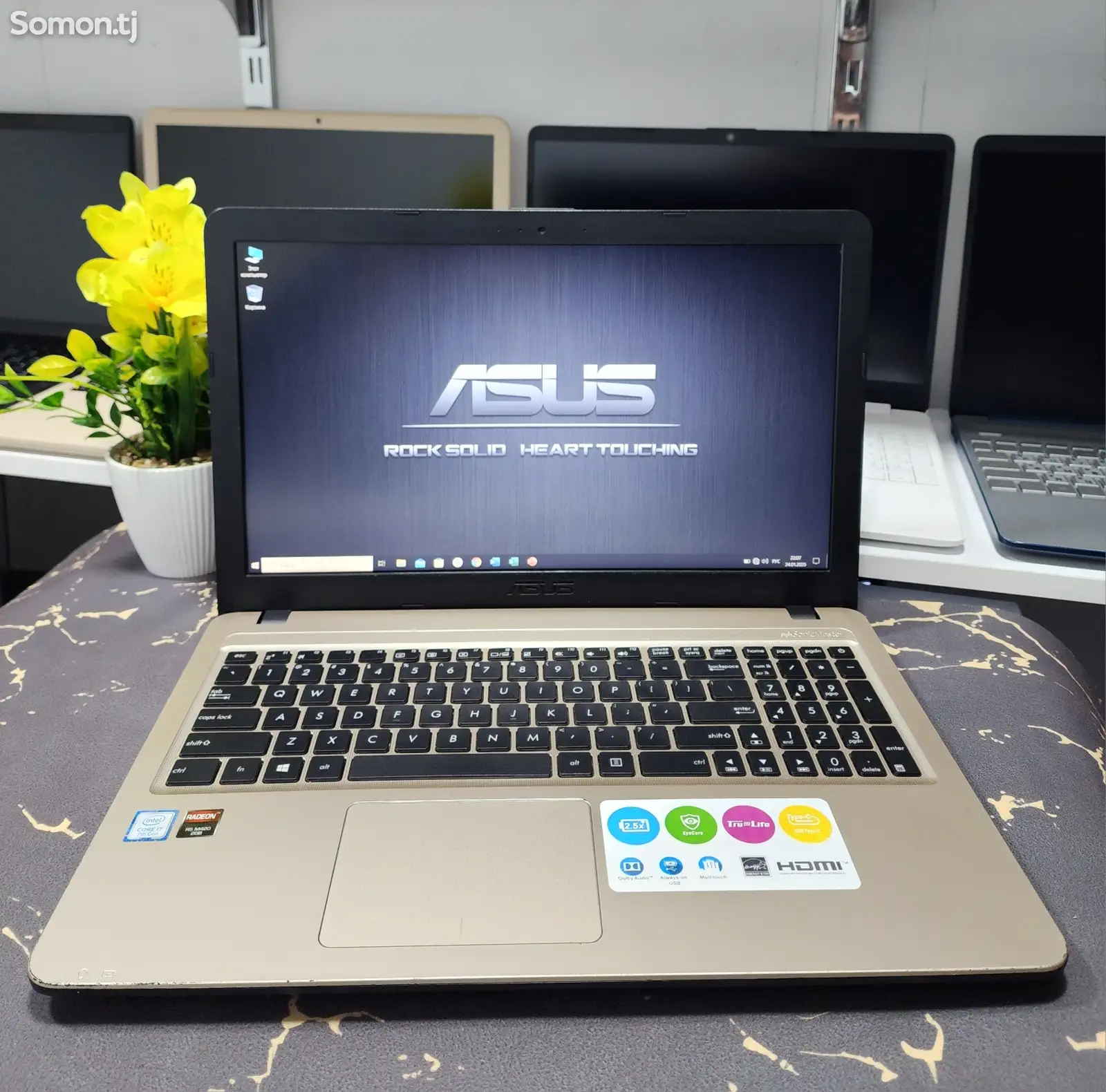 Ноутбук Asus i7-7500U-1