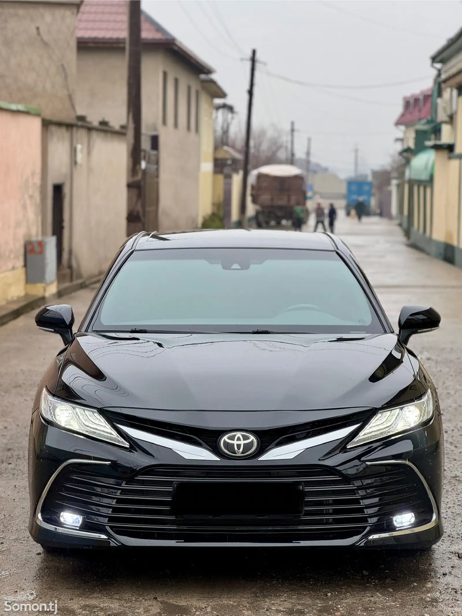 Toyota Camry, 2018-1