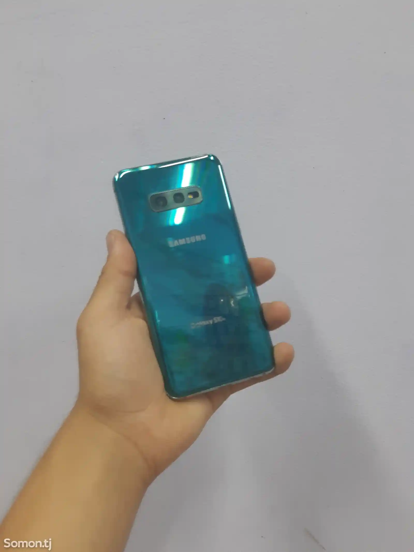 Samsung Galaxy S10E-2