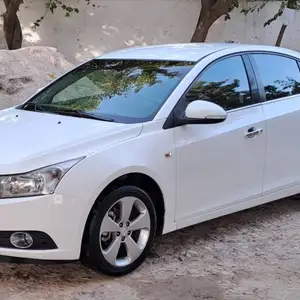 Chevrolet Cruze, 2010