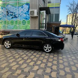 Toyota Camry, 2014