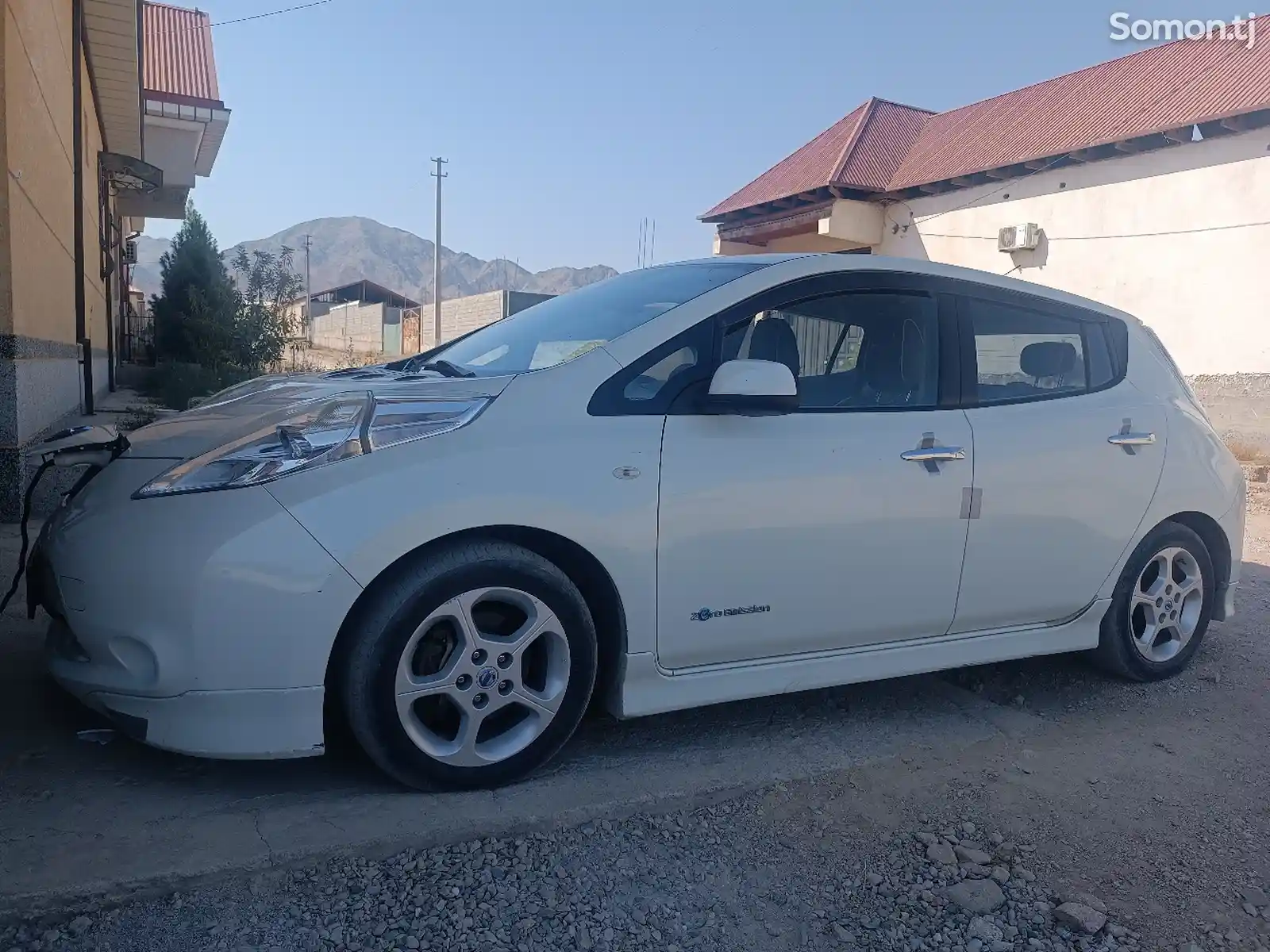 Nissan Leaf, 2011-3