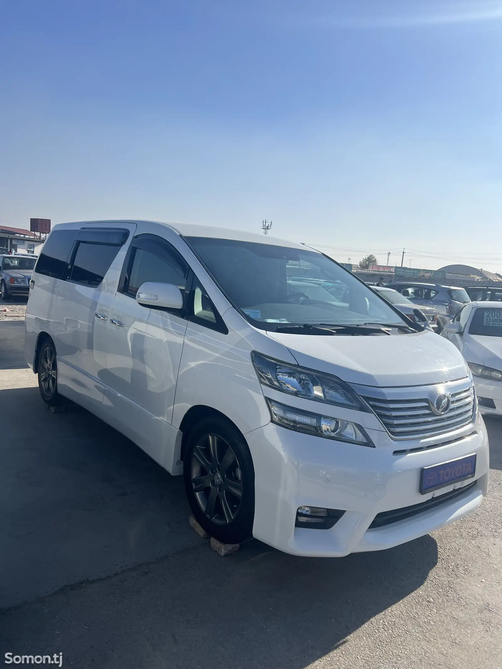 Toyota Vellfire, 2010-10