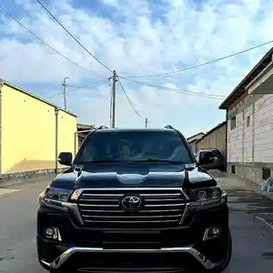 Toyota Land Cruiser, 2018