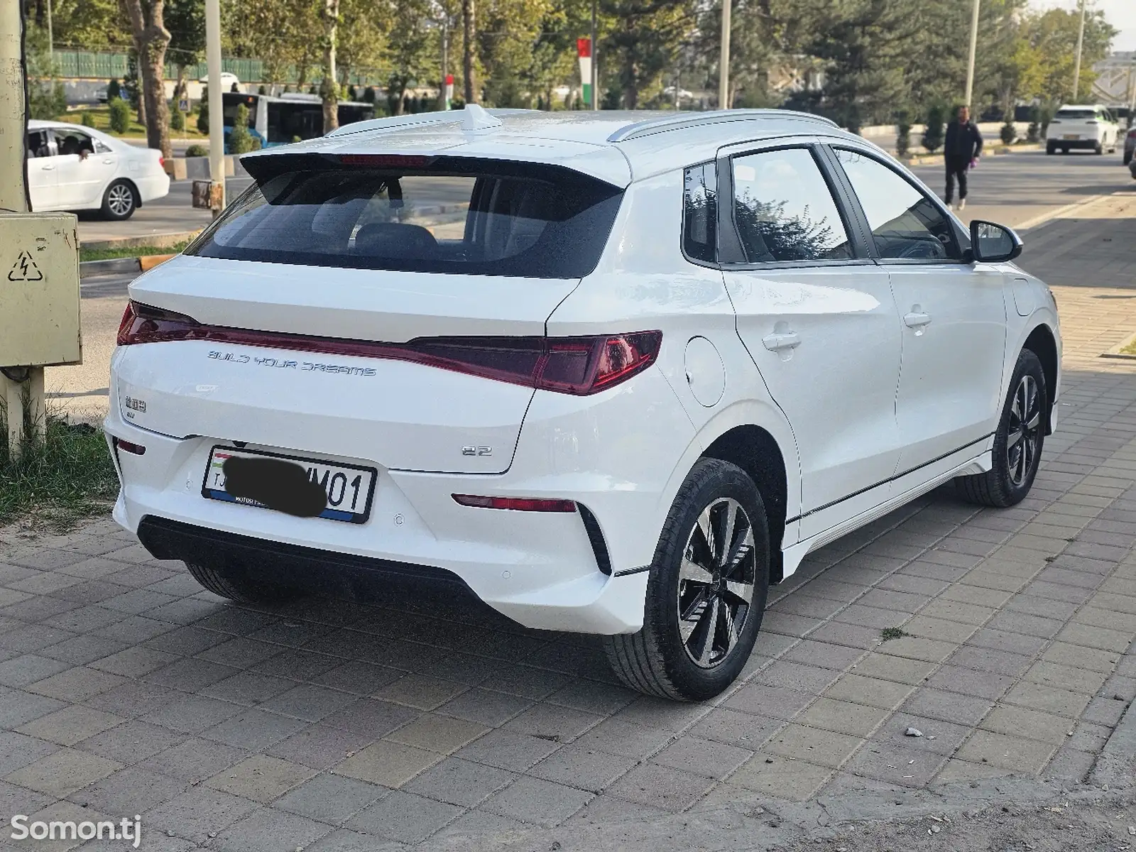 BYD E2, 2023-4