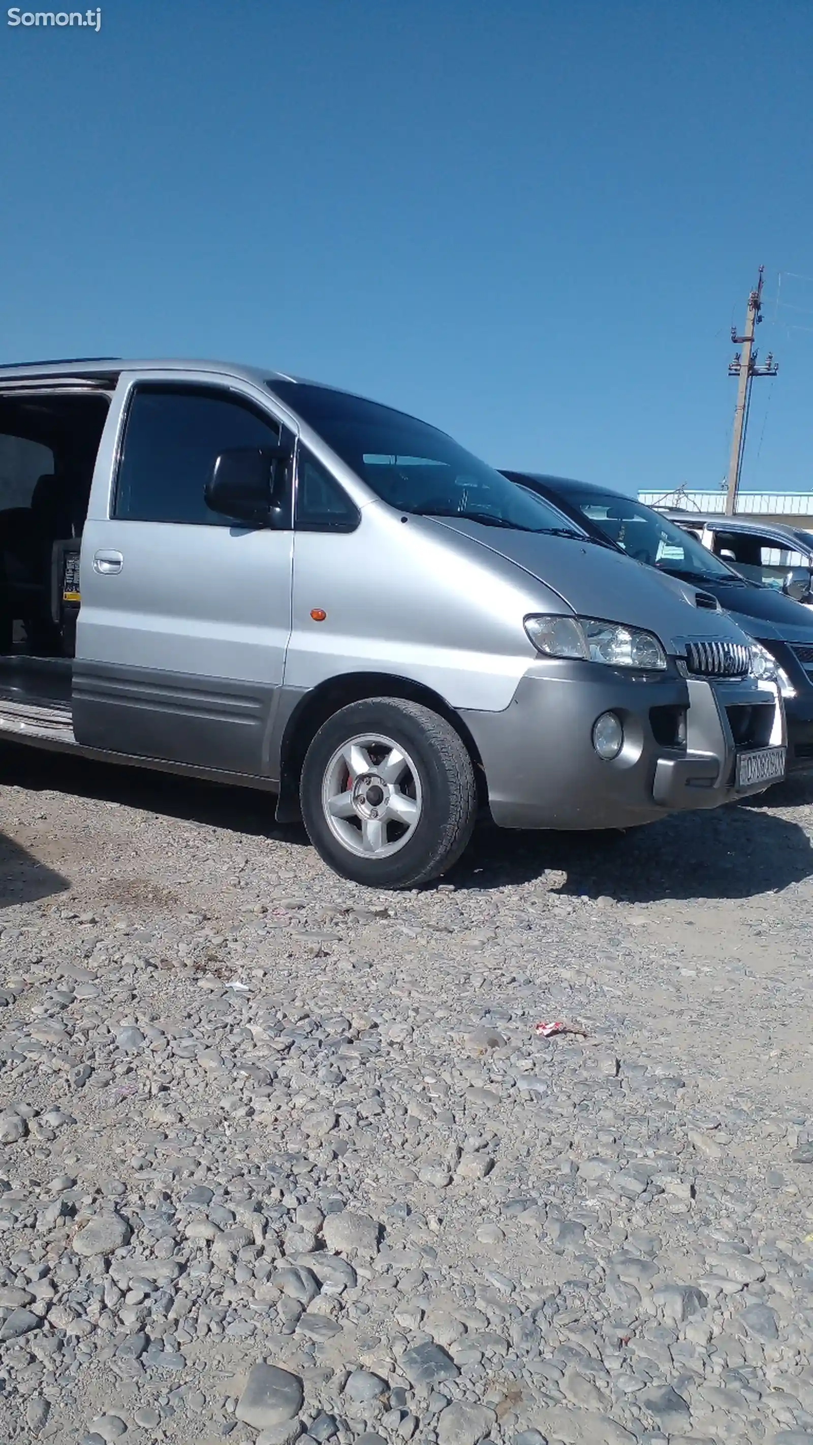 Hyundai starex-6