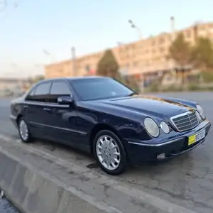 Mercedes-Benz E class, 2001