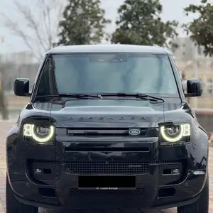 Land Rover Defender, 2022