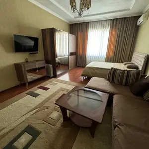 2-комн. квартира, 11 этаж, 80м², Сомони