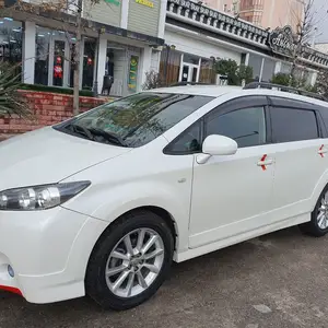 Toyota Wish, 2011