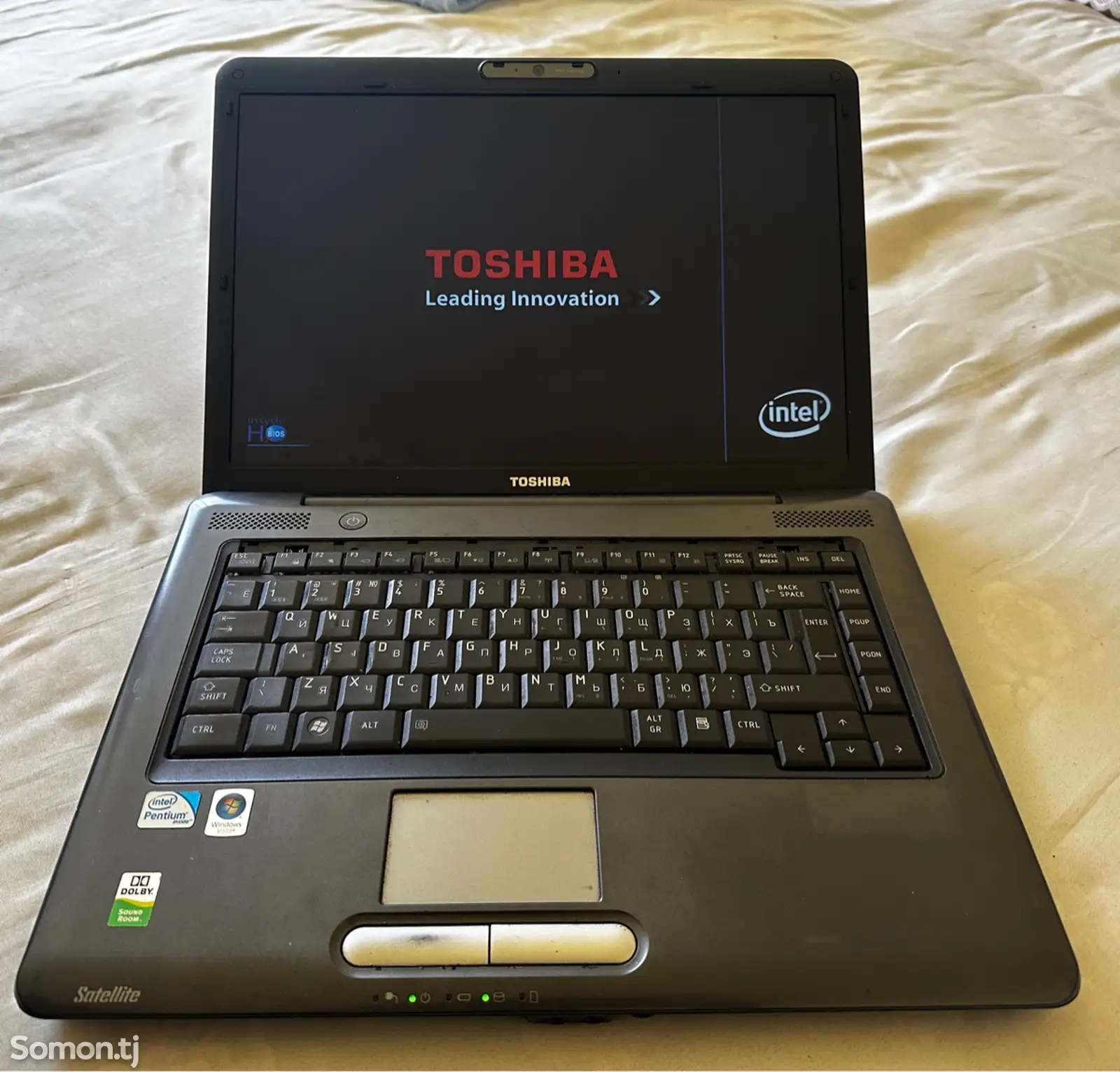 Ноутбук Toshiba-1