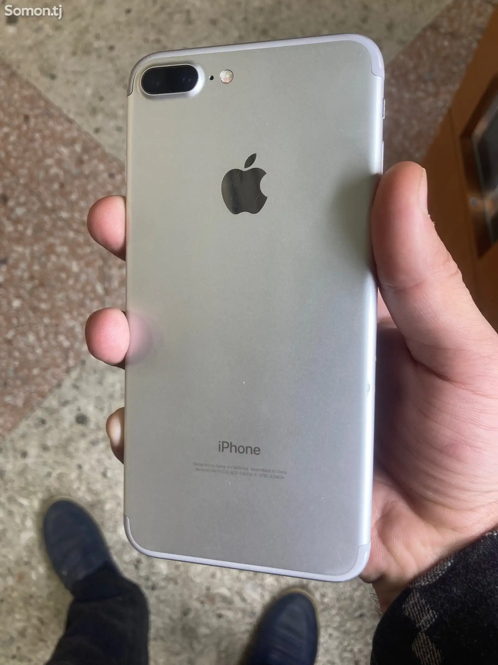 Apple iPhone 7 plus-2