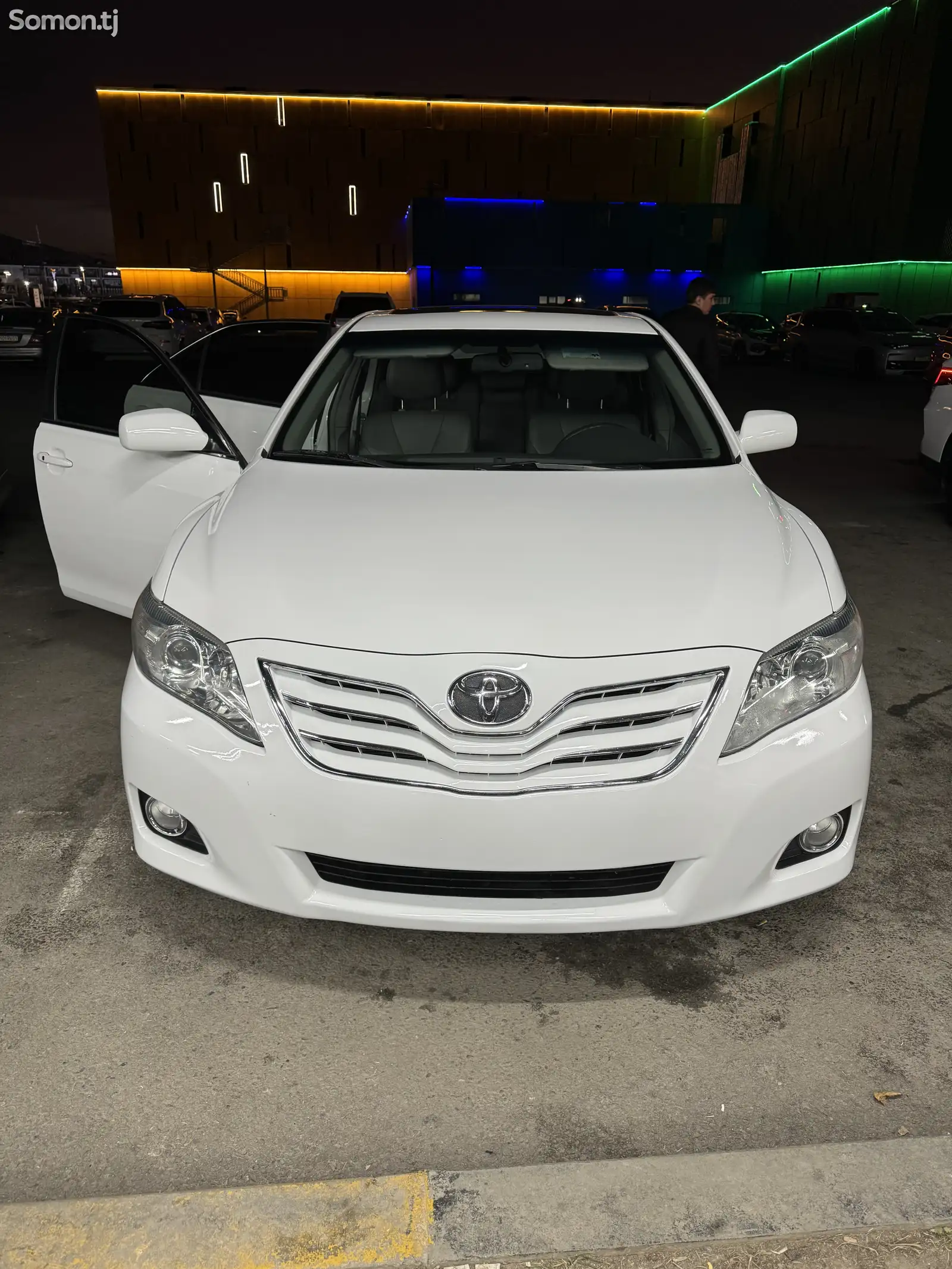 Toyota Camry, 2011-1