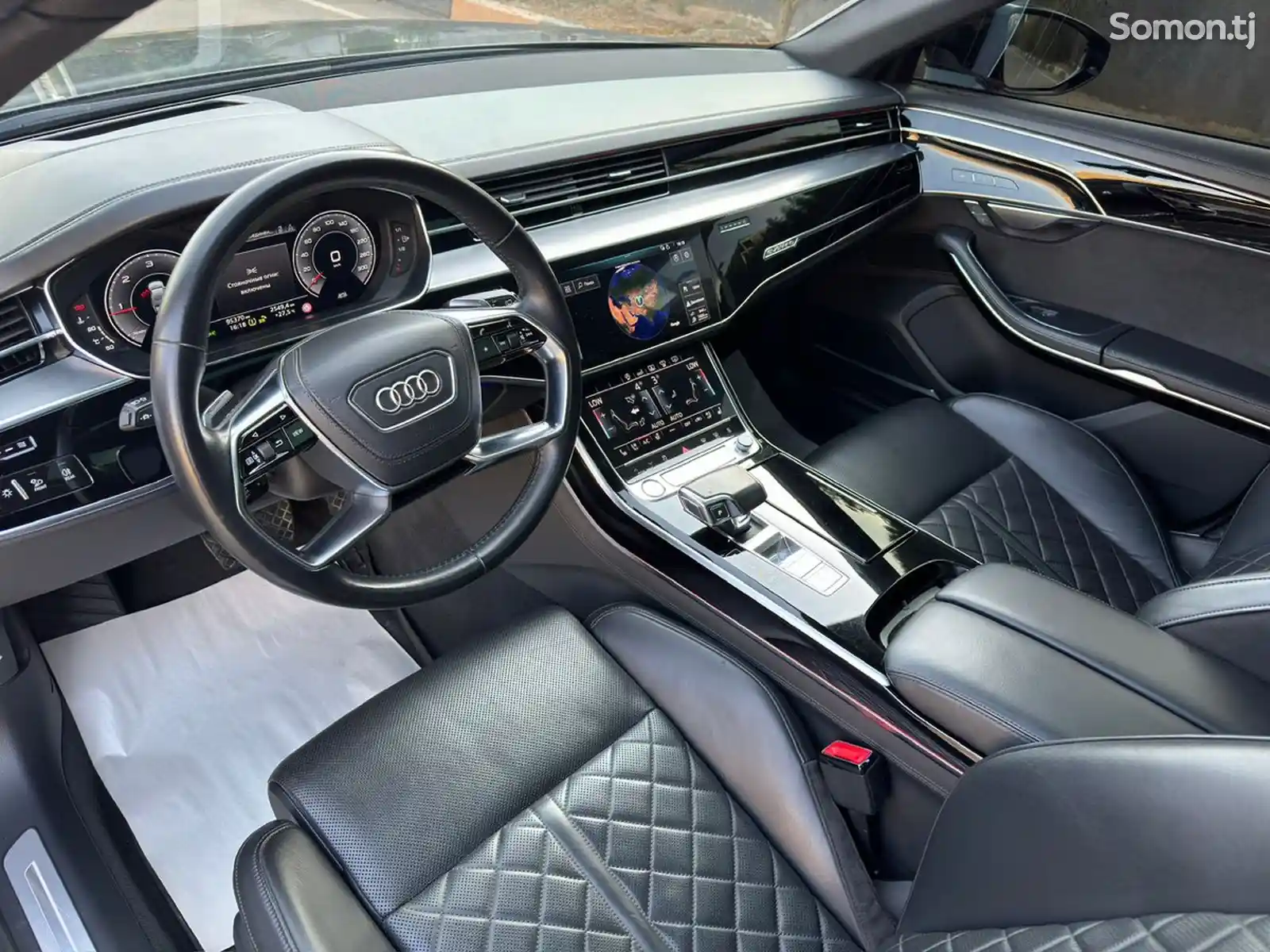 Audi A8, 2020-9