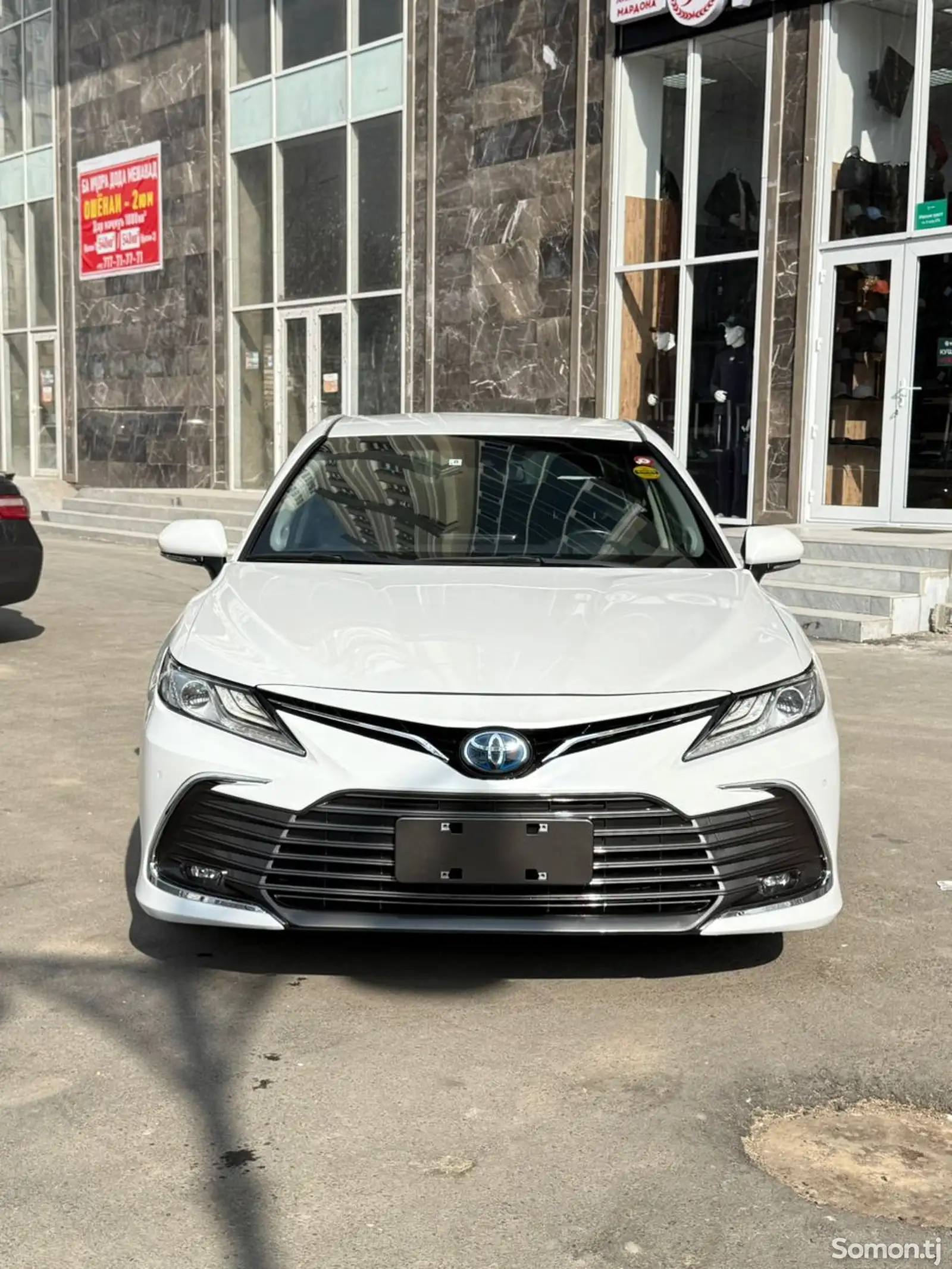 Toyota Camry, 2019-1