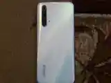 Телефон Realme-2