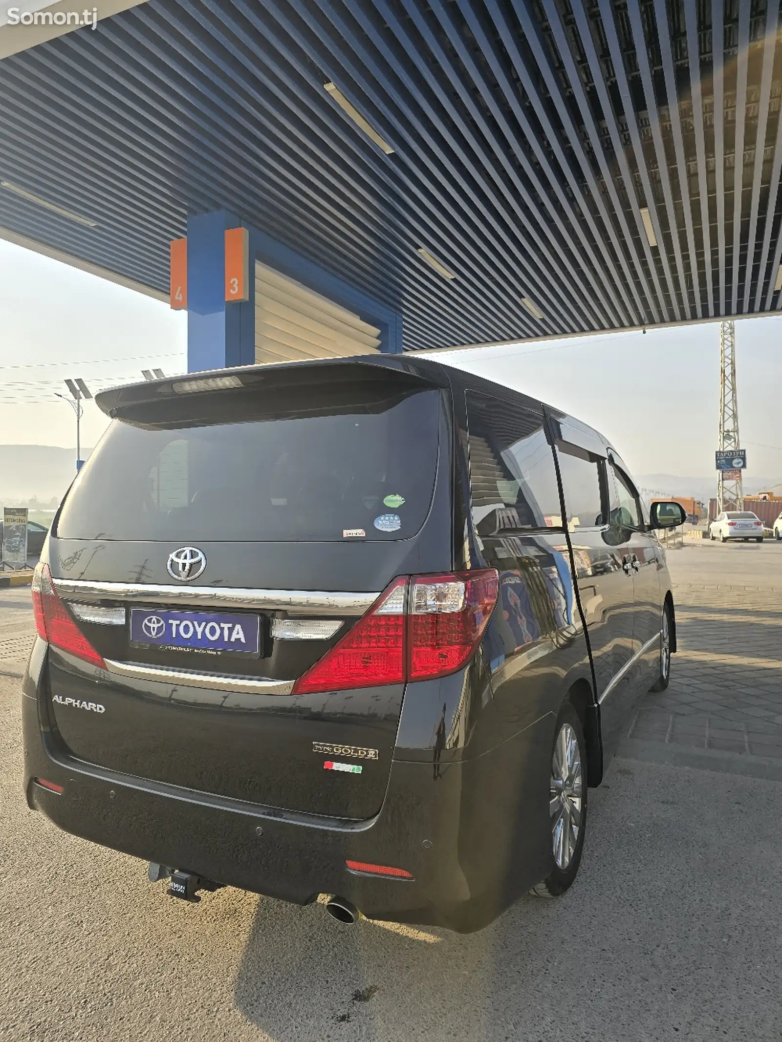 Toyota Vellfire, 2014-6