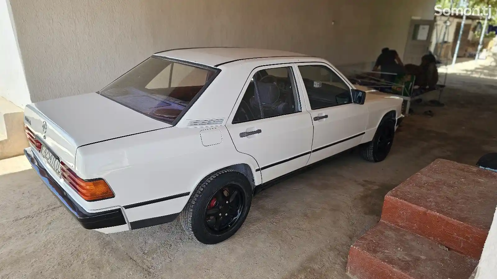 Mercedes-Benz W124, 1988-6