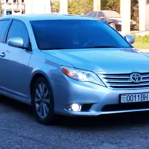 Toyota Avalon, 2011