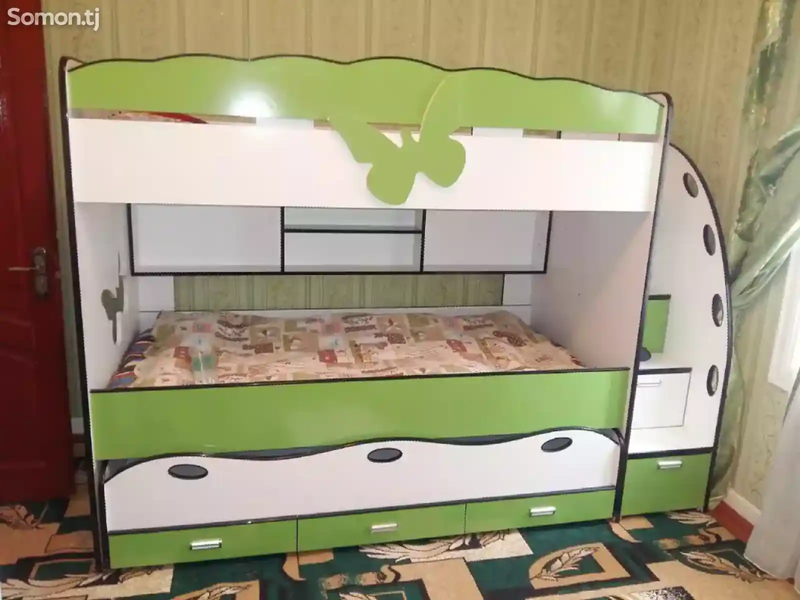 Мебель для детской комнаты на заказ-13