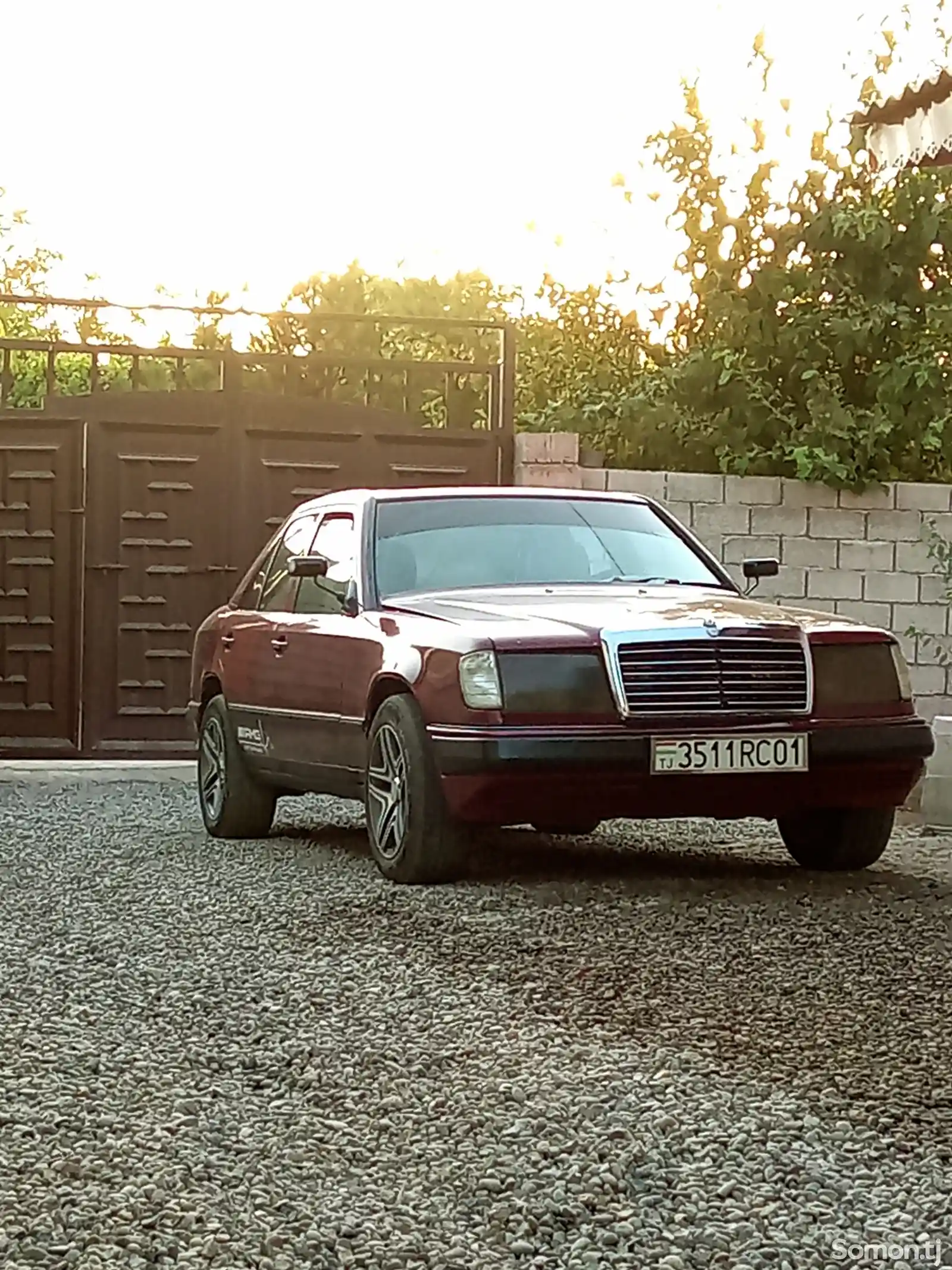 Mercedes-Benz W124, 1990-2