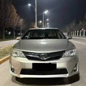 Toyota Camry, 2014