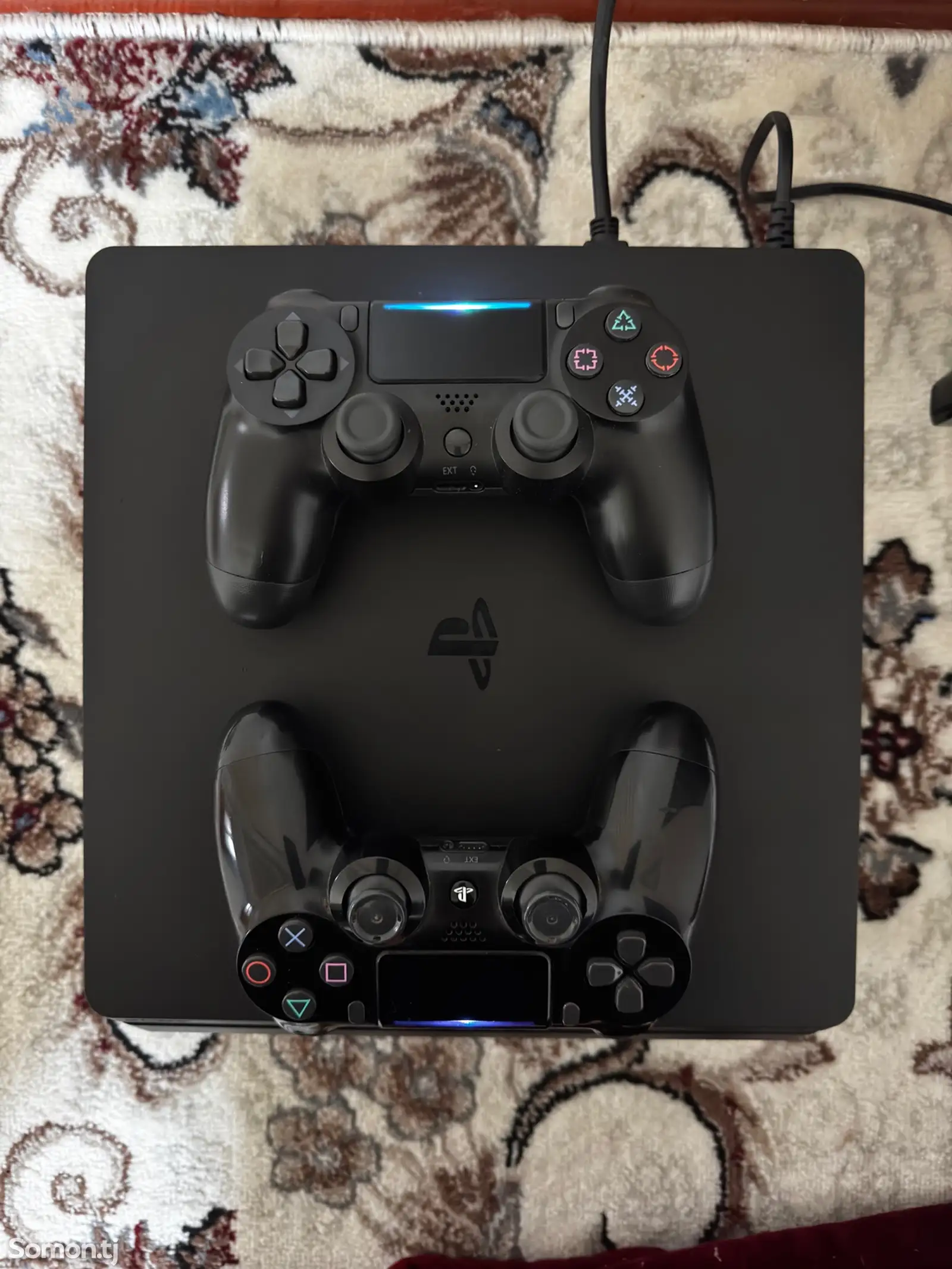 Игровая приставка Sony PlayStation 4 slim-1