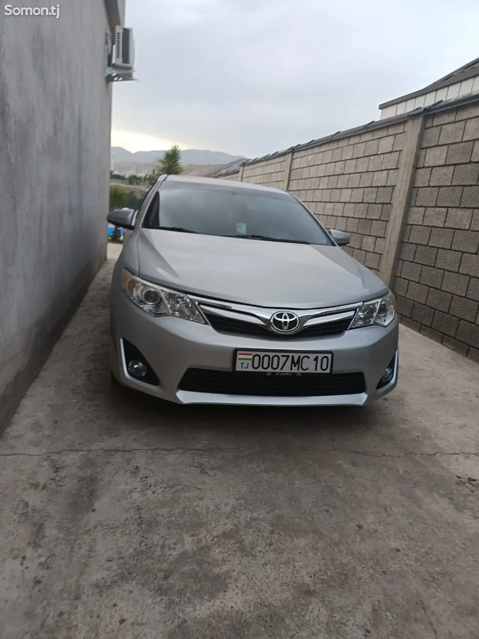 Toyota Camry, 2012-1