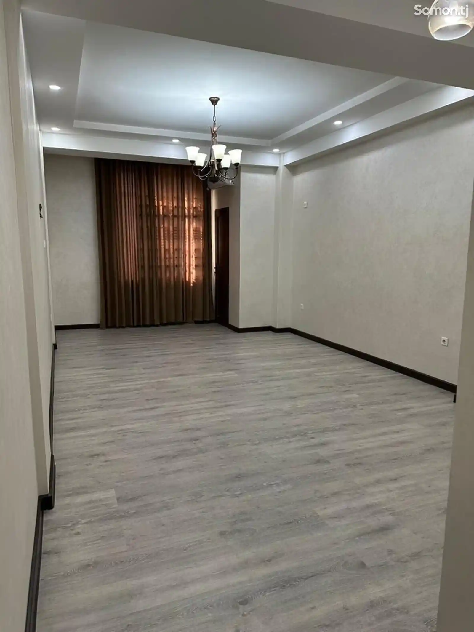 4-комн. квартира, 8 этаж, 140 м², поворот аэропорта-14