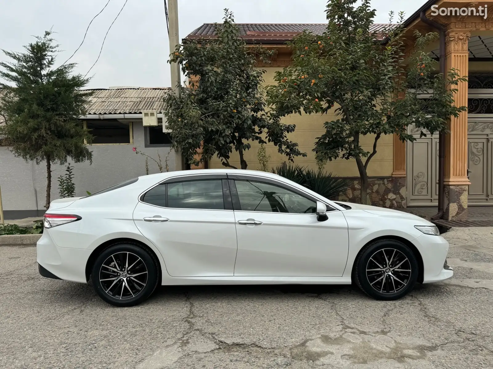 Toyota Camry, 2019-4