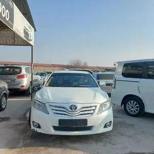 Toyota Camry, 2010