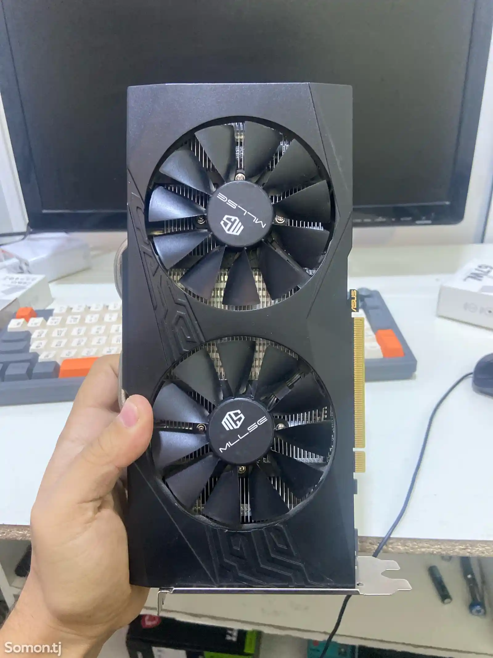 Видеокарта Rx 580 8g 2048p ddr5 256it-1