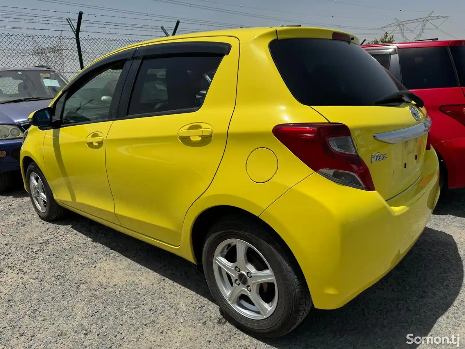 Toyota Vitz, 2015-10