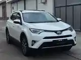 Toyota RAV 4, 2017-3