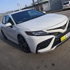 Toyota Camry, 2018