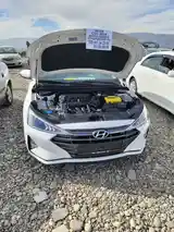 Hyundai Avante, 2019-7