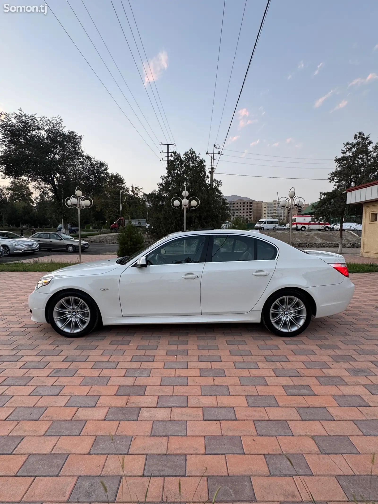 BMW 5 series, 2010-4