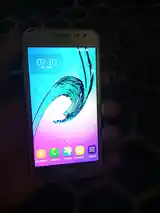 Samsung Galaxy J2 2016-3