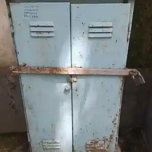 Железный шкаф